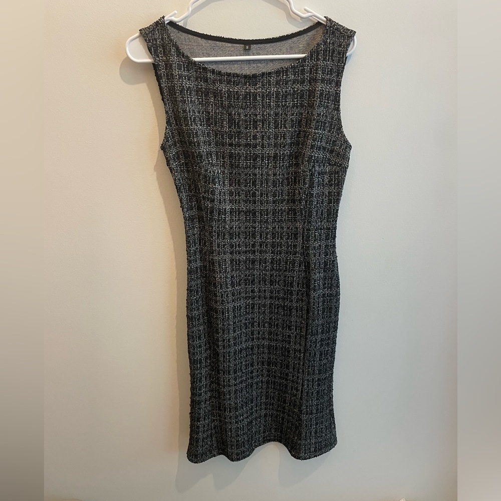 Sleeveless Grey Tweed Sheath Dress - Classic Workwear